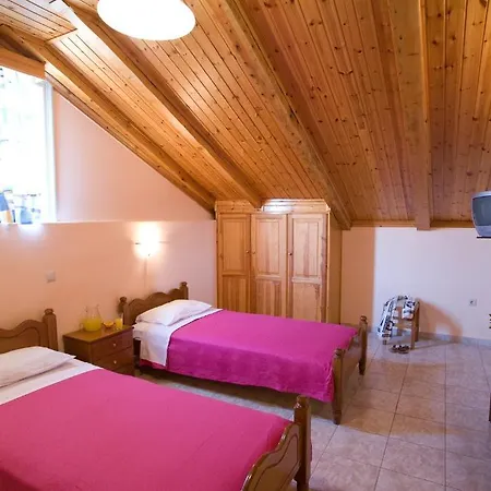 Pansion Filoxenia & 4*