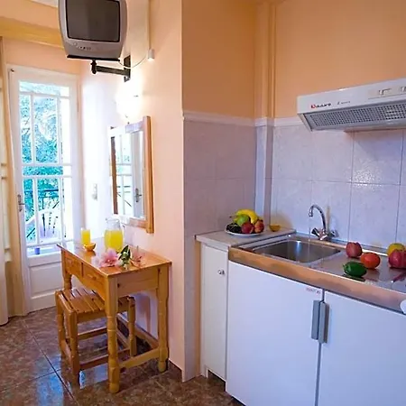 Appart hôtel Pansion Filoxenia & Tsoukaládhes
