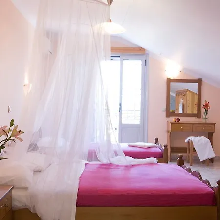 Pansion Filoxenia & Apartmanhotel Cukaládesz
