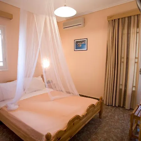 Pansion Filoxenia & Apartmanhotel 4*