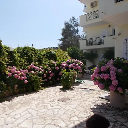 Pansion Filoxenia Apartments&studios Hotel apartamentowy 4*